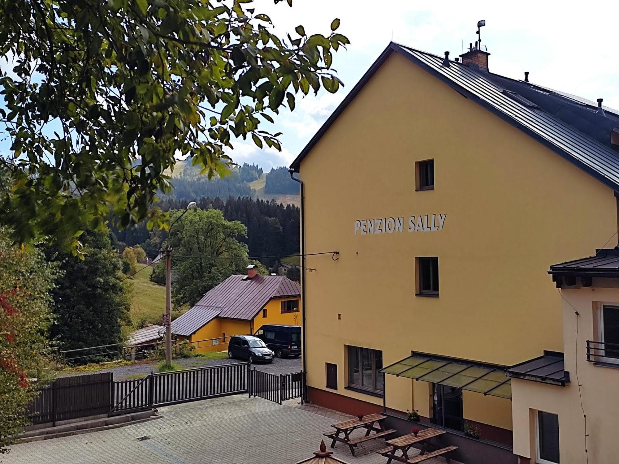 Penzion Sally Albrechtice v Jizerskych horach Buitenkant foto